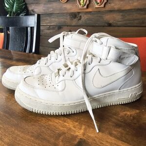 Mens NIKE Air Force 1 Size 11